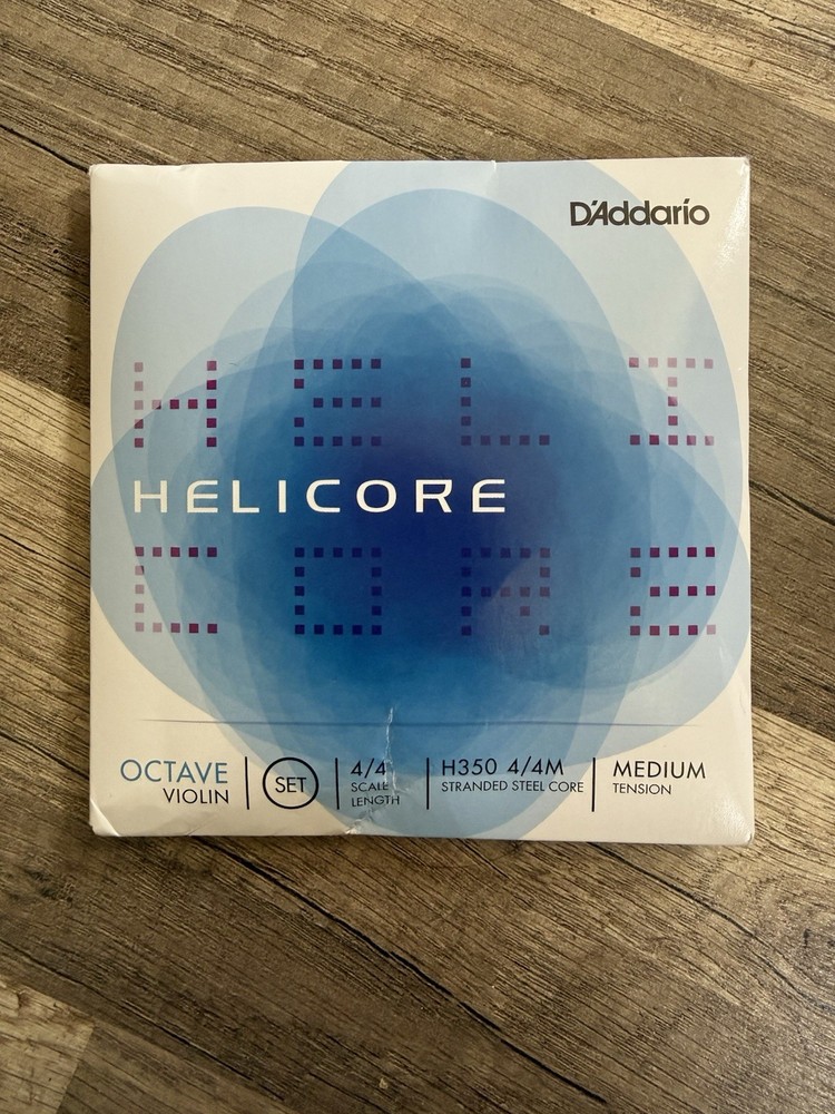 D'Addario Helicore Octave Violin String Set, 4/4 Scale, Medium Tension Strings
