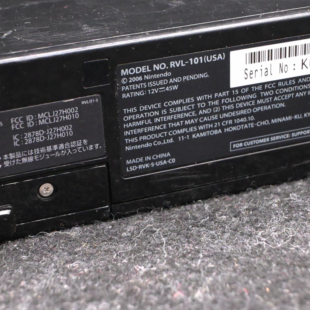 NINTENDO WII BLACK CONSOLE RVL-101 BUNDLE W/ CONTROLLER NUNCHUK SENSOR & CABLES