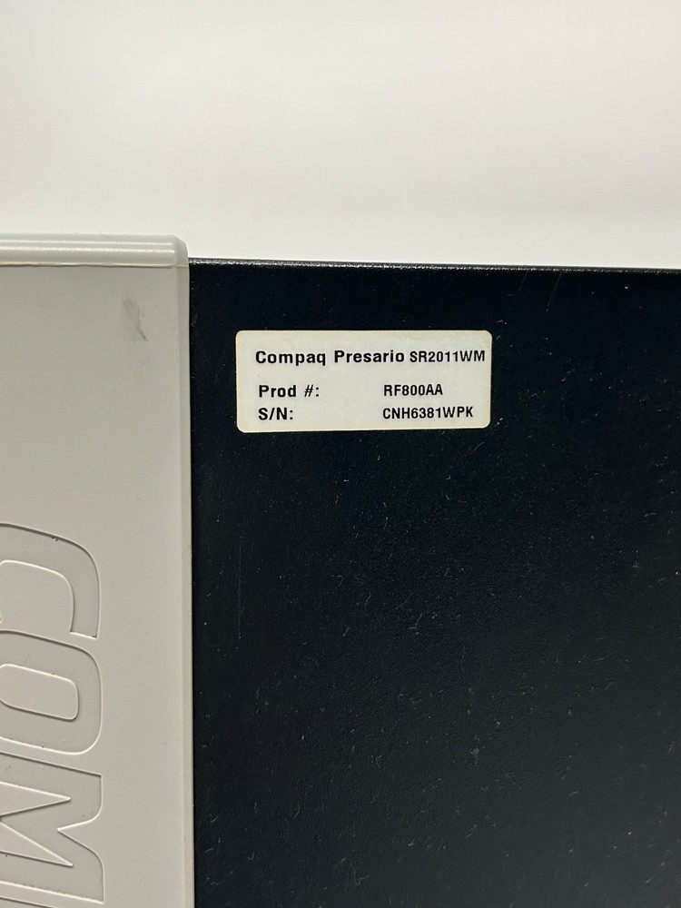 Vtg Compaq Presario SR2011WM SR2000 Computer Tower PC Windows XP Powers On As Is