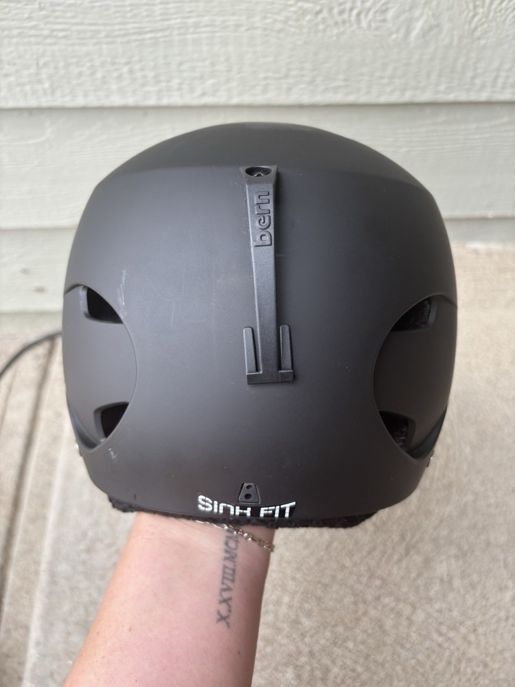 NWT! Bern Lenox Matte Black Helmet Size Large