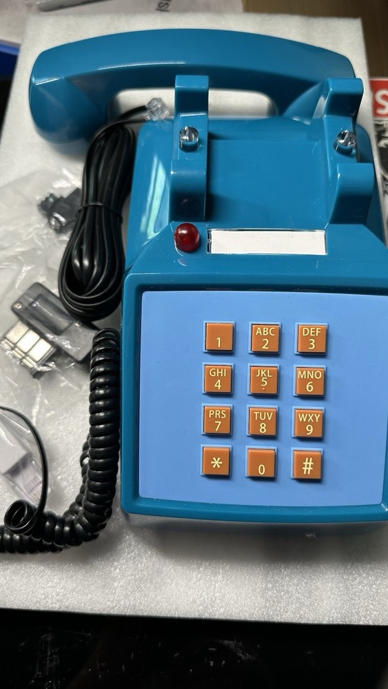 RETRO Push Button Landline Light Blue Opis PushMeFon EUC