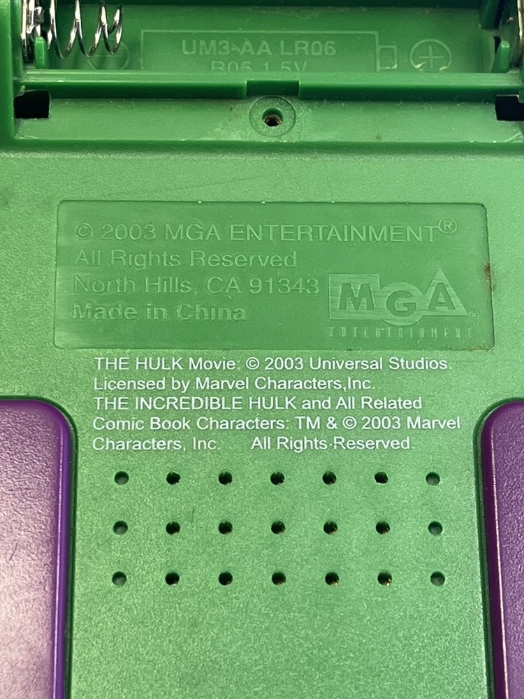 HULK Marvel MGA Entertainment Handheld Electronic Game 2003-Tested