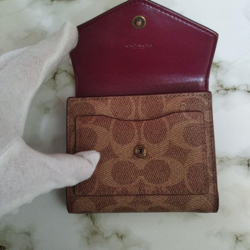 Coach 3-Fold Wallet (Excellent Condition)