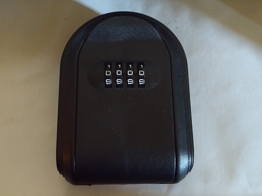 SAFEKEY HAVEN Key Lock Box 4 Digit Combination | Wall Mounted Secure Lock Box