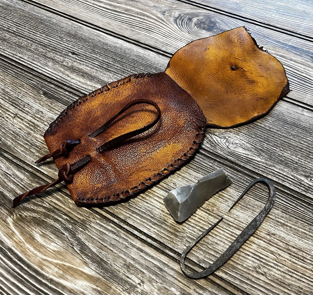 Leather Fire Starting Multipurpose Flint Pouch Mountain Man Fire Starting Kit