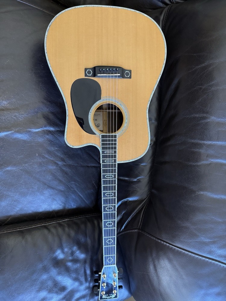 Martin DC-Aura Acoustic-Electric Dreadnought