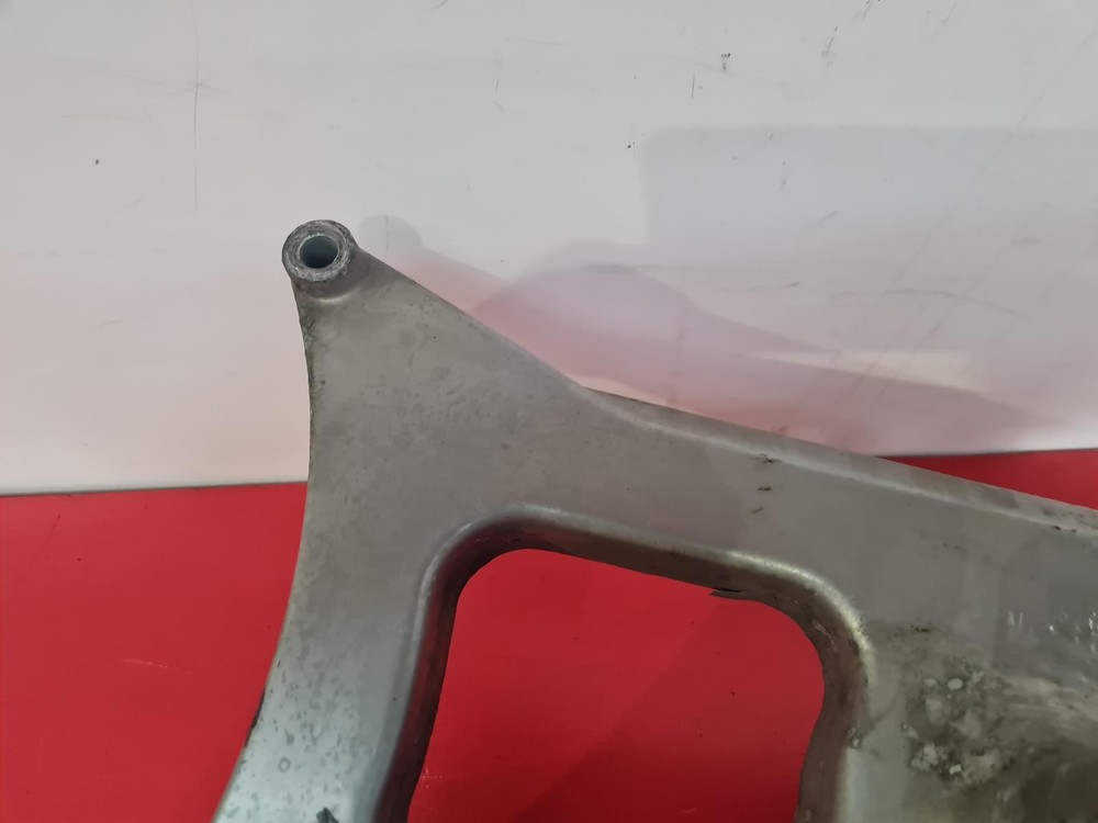 2012 YAMAHA YP 125 EXHAUST BRACKET