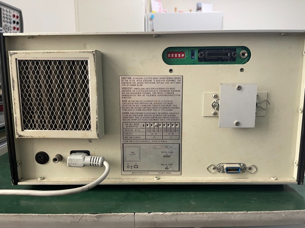 Fluke 5100A Calibrator (Front panel updated To 5100B Series Specifications)_5022