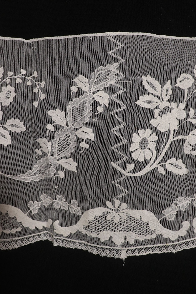 Floral Pattern Tulle Embroidery Flounce