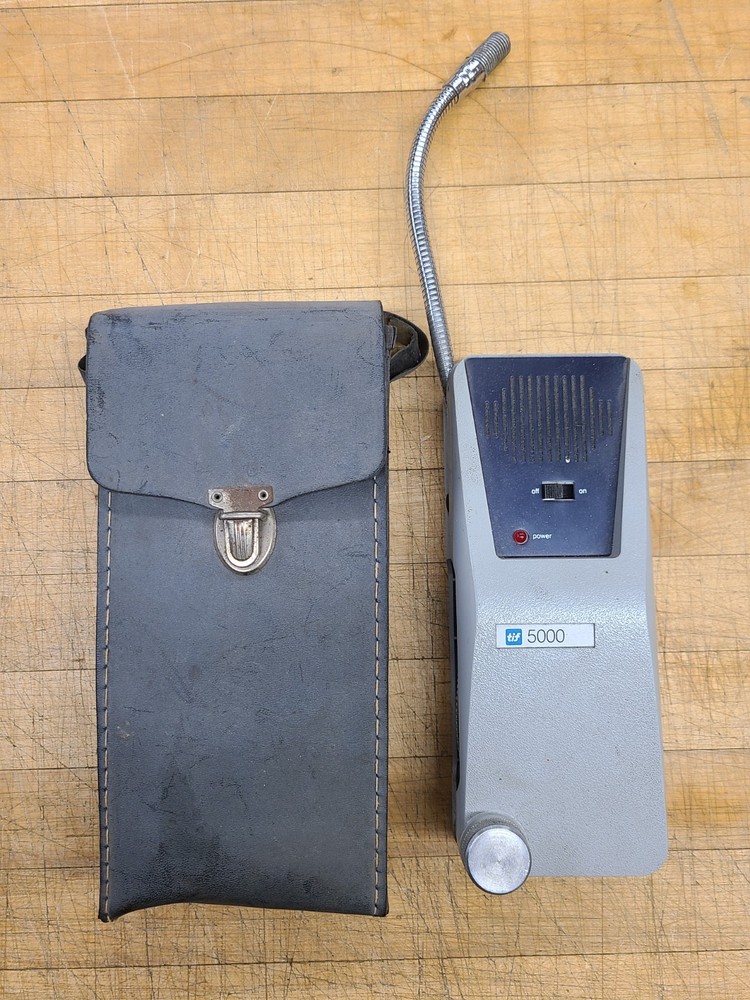 TIF 5000 Pump Style Automatic Halogen Leak Detector  & Case ~ Untested