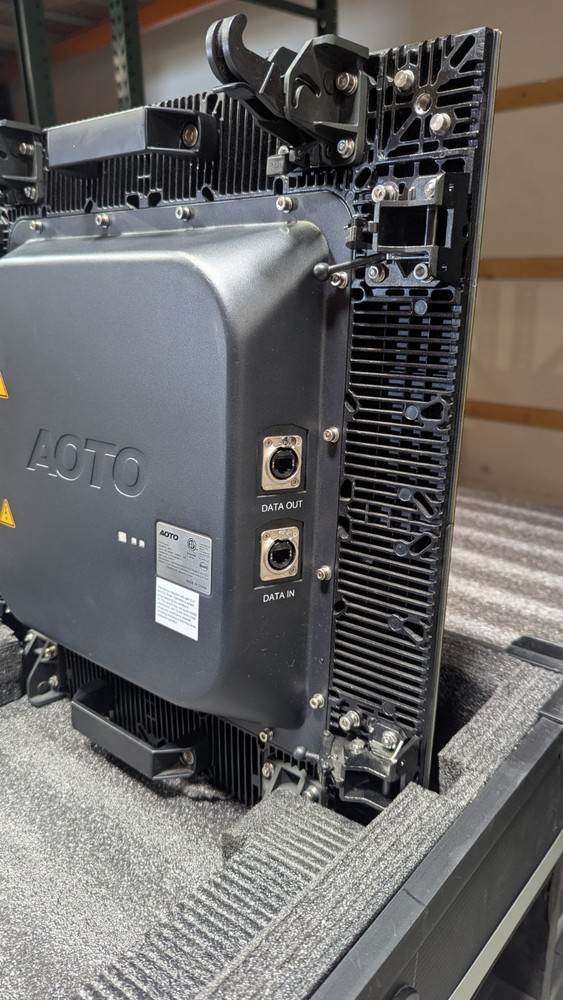 AOTO M3.5 Video Wall Package: 300 Panels w/ 5 Processors, Headers/Base, & Cables
