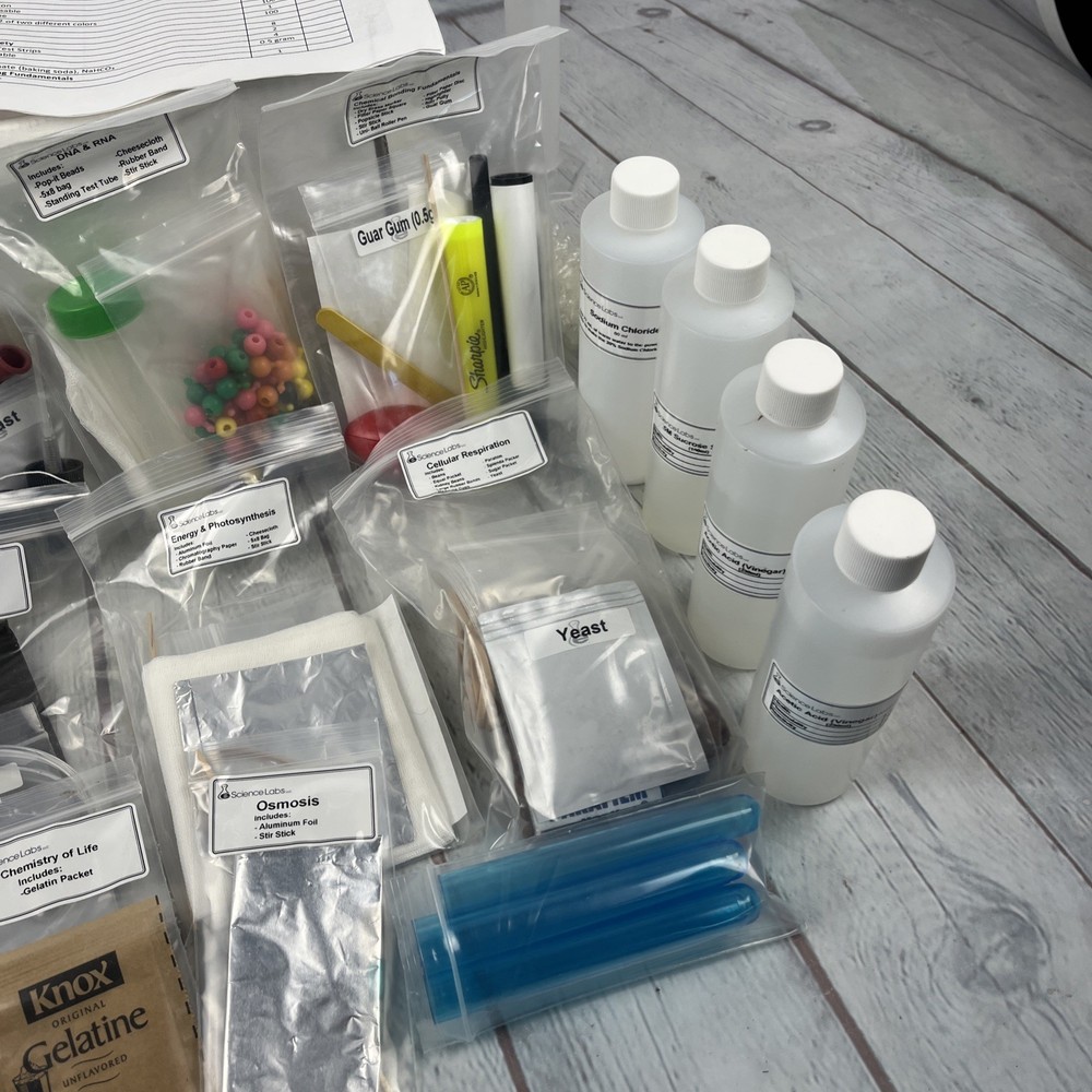 eScience Labs Kit 1286 Science Interactive lab kit For Biology