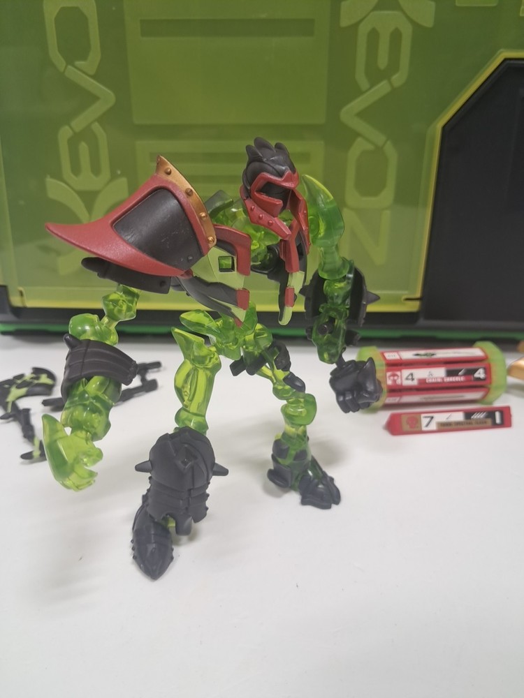 Xevoz - BATTLE ATTACK TRANSPORTER CASE W/ IRON SPECTRE - Complete - Hasbro 2004