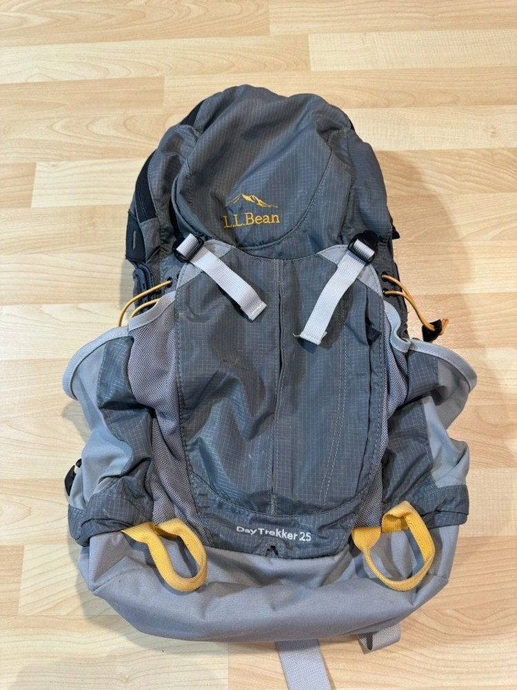 LL Bean Day Trekker 25 Backpack BOA Adjust Hydration Gray Camp