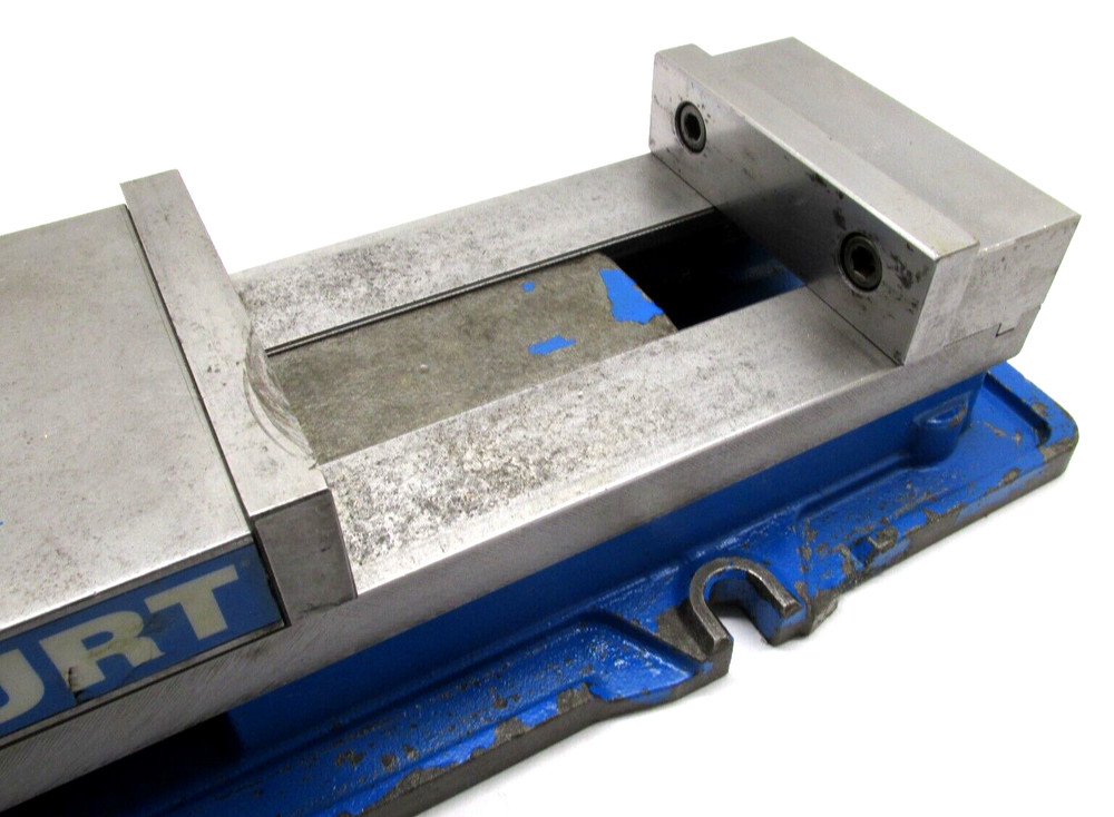 KURT ANGLOCK 6" MILLING MACHINE VISE w/ JAWS & HANDLE - #D675