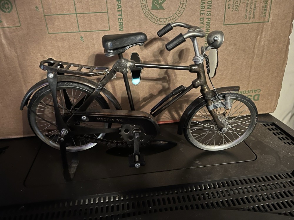 Metal Bike Model Display