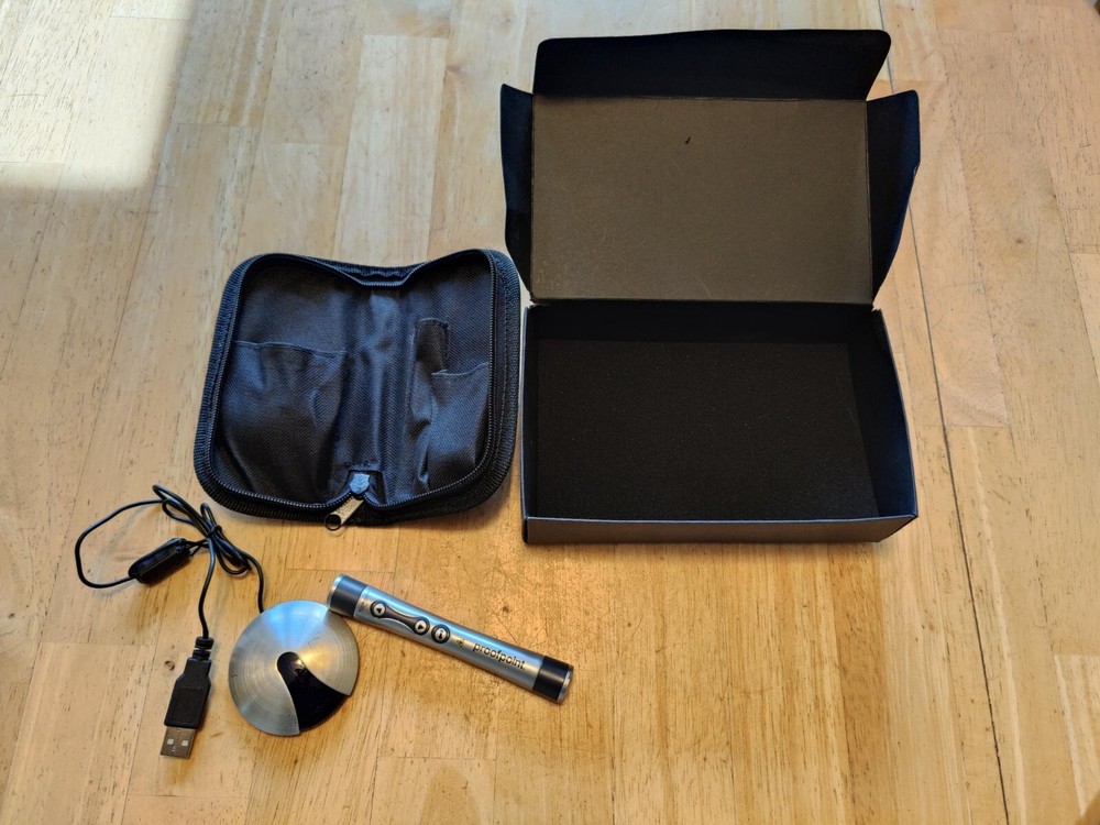 NEW UNUSED Mac & PC Remote Control Laser Pointer Marksman Zodiac Class 2 Silver