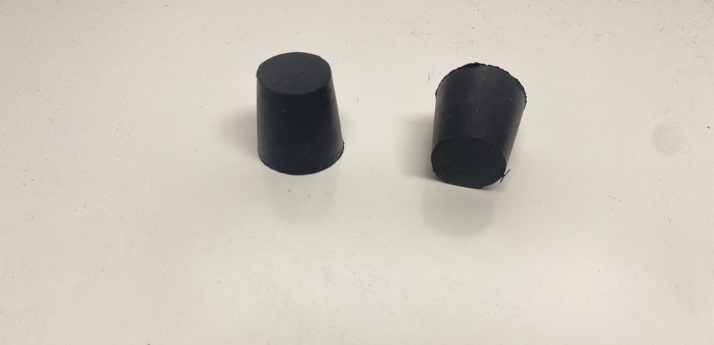 Solid Black Rubber Laboratory Stoppers Size 4 (lot of 99)