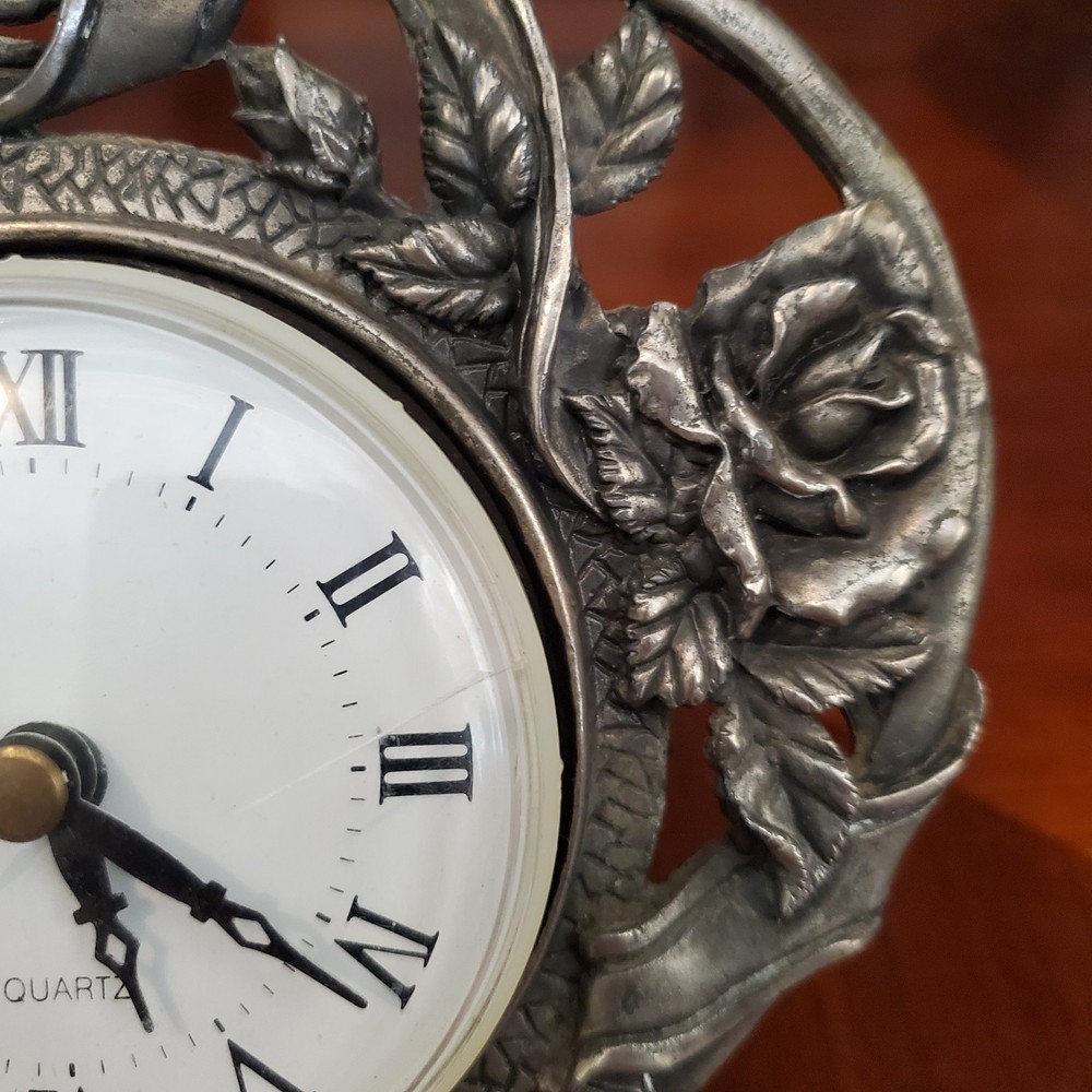 Glory Land Desk Clock
