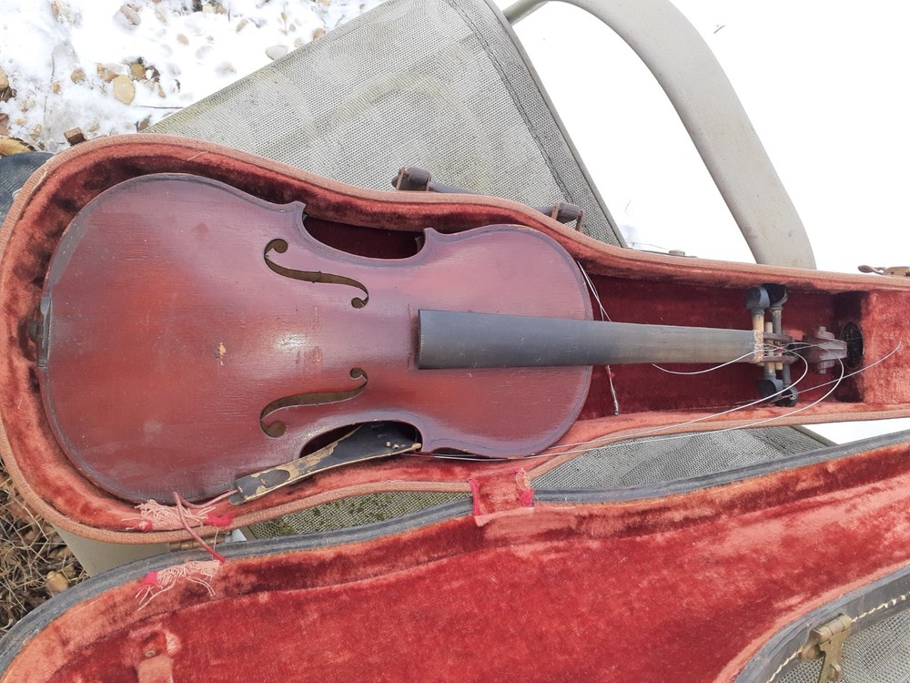 Old Antique Violin With Hard shell Case