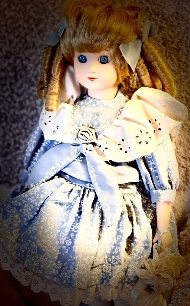 ACTIVE HAUNTED DOLL SPIRIT SYNTHIA