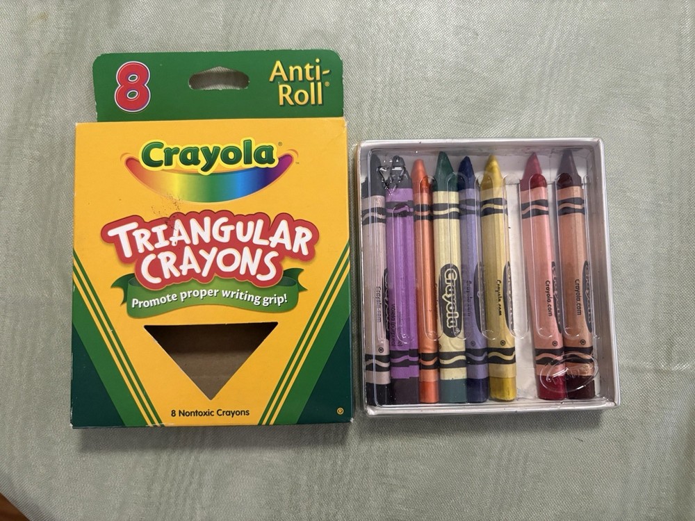 Crayola Anti-Roll Triangular Crayons, 8 Classic Colors