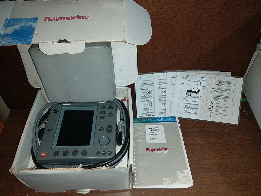 Raymarine L760+ Plus HSB2 RCP Color Sonar Fishfinder Chartplotter Display in box