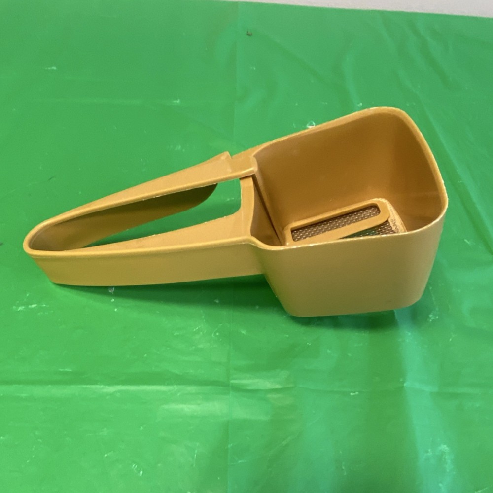 Tan Plastic Rectangular Sifter with Metal Mesh, Handle, Bowl, Kitchen Strainer