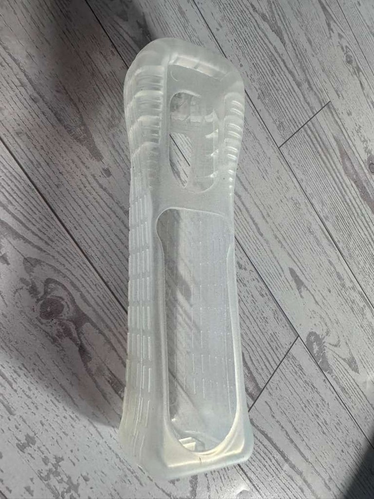 Genuine Nintendo Wii Controller Sleeve Silicone Rubber Jacket Case Remote White