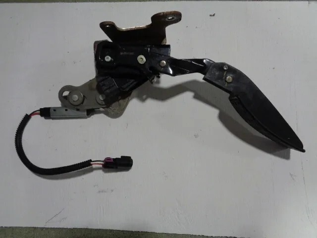 USED 2004-2009 Cadillac SRX Used Adjustable Pedal