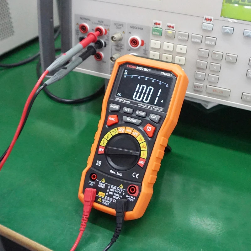 True RMS Multimeter 4½ Digital Voltmeter Ammeter LPF VFD Freq Tester USB PC Con