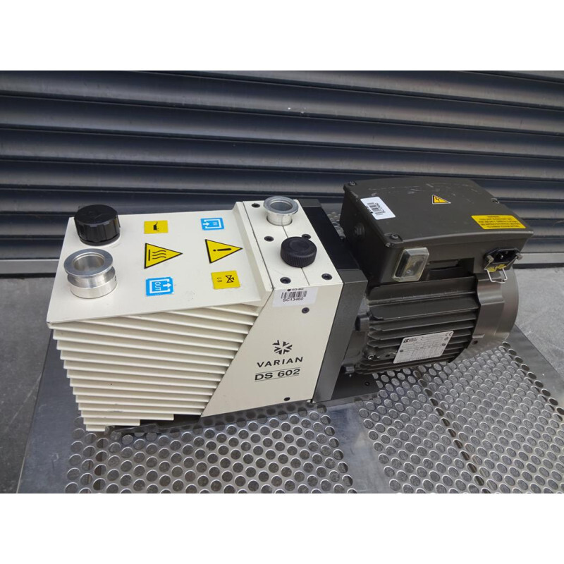 ROTARY VANE VACUUM PUMP VARIAN DS602