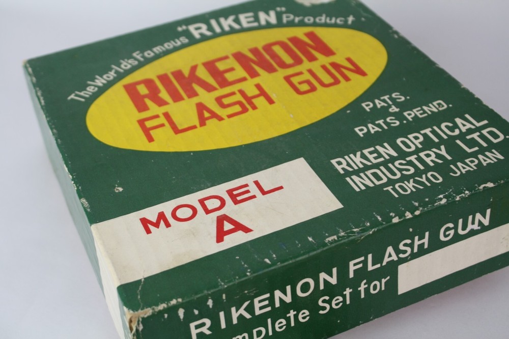 VINTAGE RIKENON FLASH GUN SET FOR CAMERA MODEL A