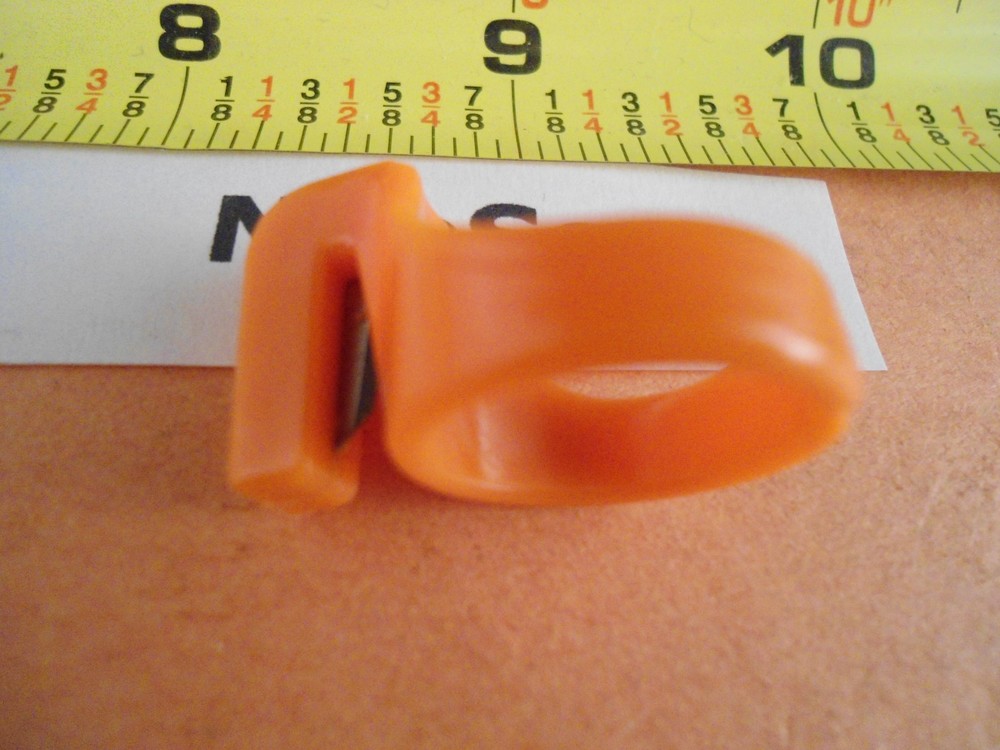 FINGER RING TYPE THREAD YARN STRING CUTTER Sewing Notions Orange Small Size