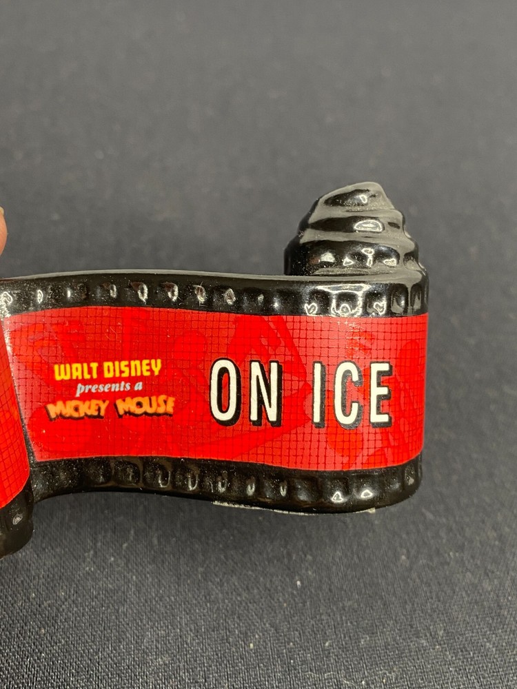 Walt Disney CLASSICS PRESENTS MICKEY MOUSE "On Ice" Opening Title NO BOX B2