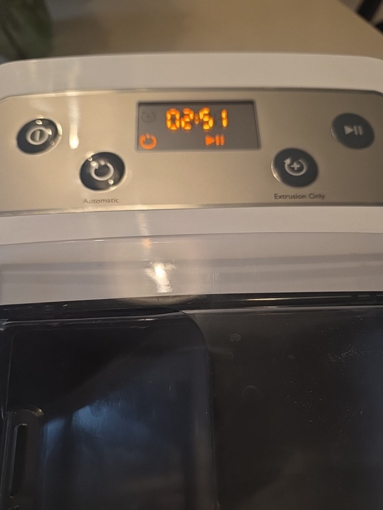 Philips HR2375/06 Pasta Maker White No Attachments Tested Working EUC