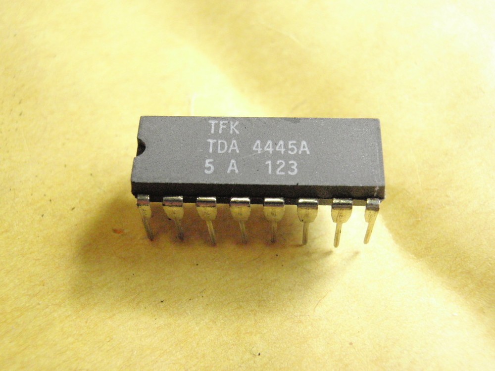 IC MODULE TDA4445A DIP 19757-166