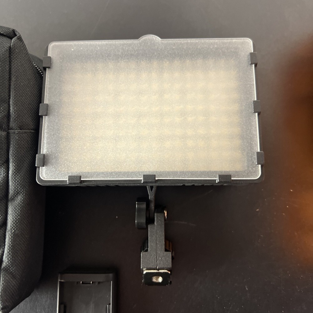 Flashpoint FP fplcl160 Led camera light w/ case