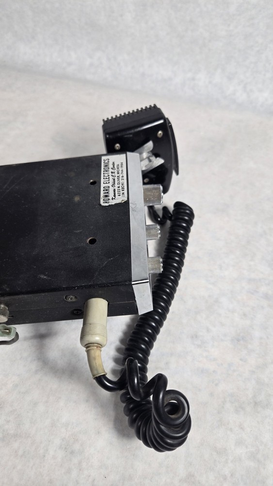 Vintage PACE CB Radio CB133 With Microphone Howard Electronics NOT TESTED