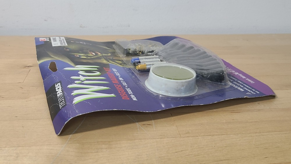 Vtg 2000 Paper Magic Group TechniFaces Witch Disguise Makeup Kit Nails Earrings