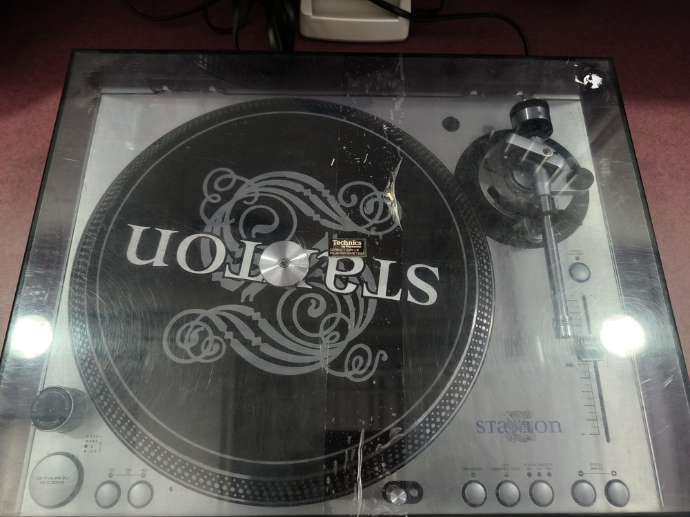 Stanton STR8-100 Digital Turntable, Power Tested, Needs Needle