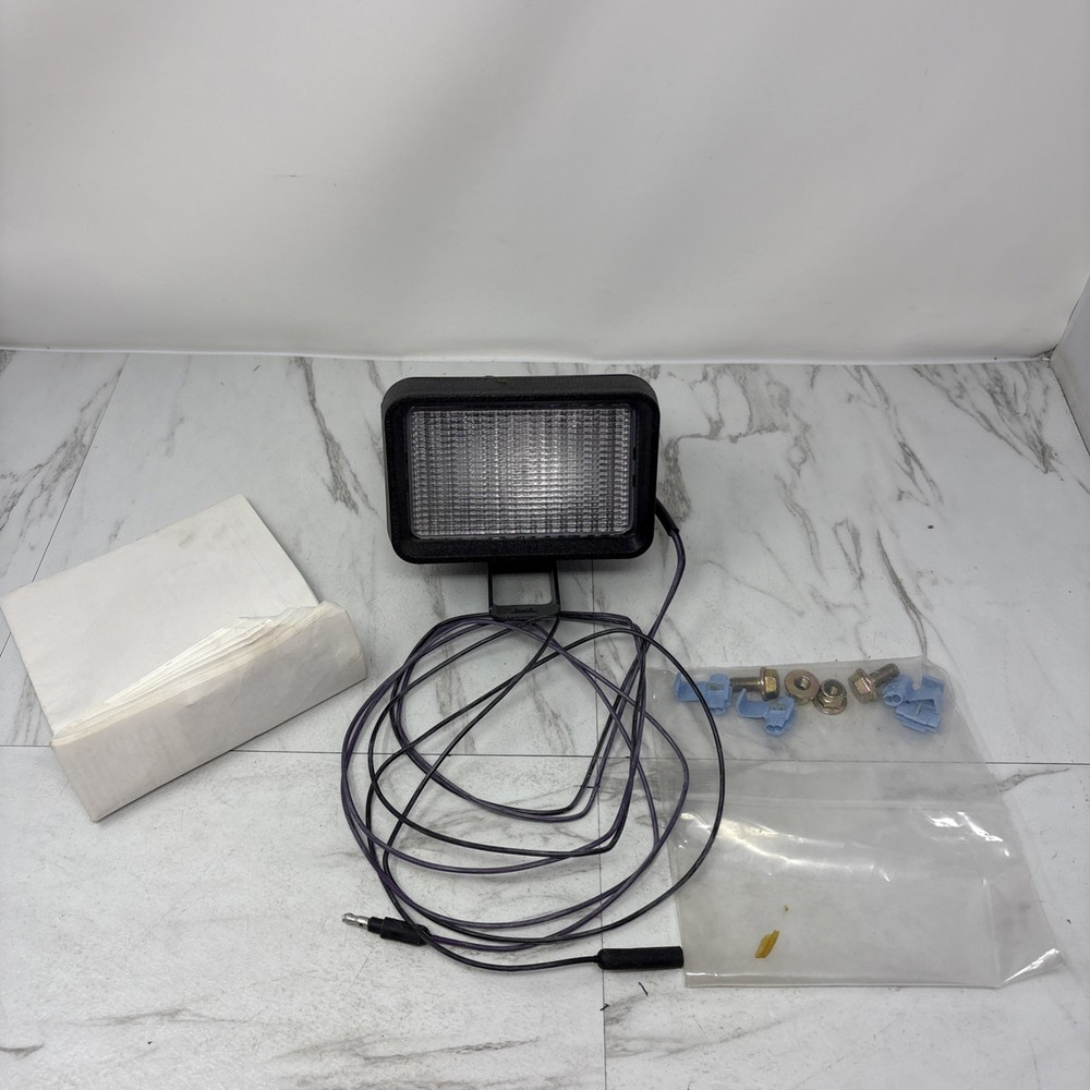 Genuine OEM John Deere Auxiliary Forward Lighting Kit LVB25023 (Missing 1 Lamp)