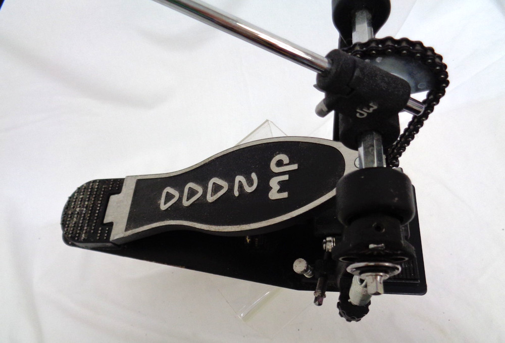 DW 2000 Series Single Bass Drum Pedal