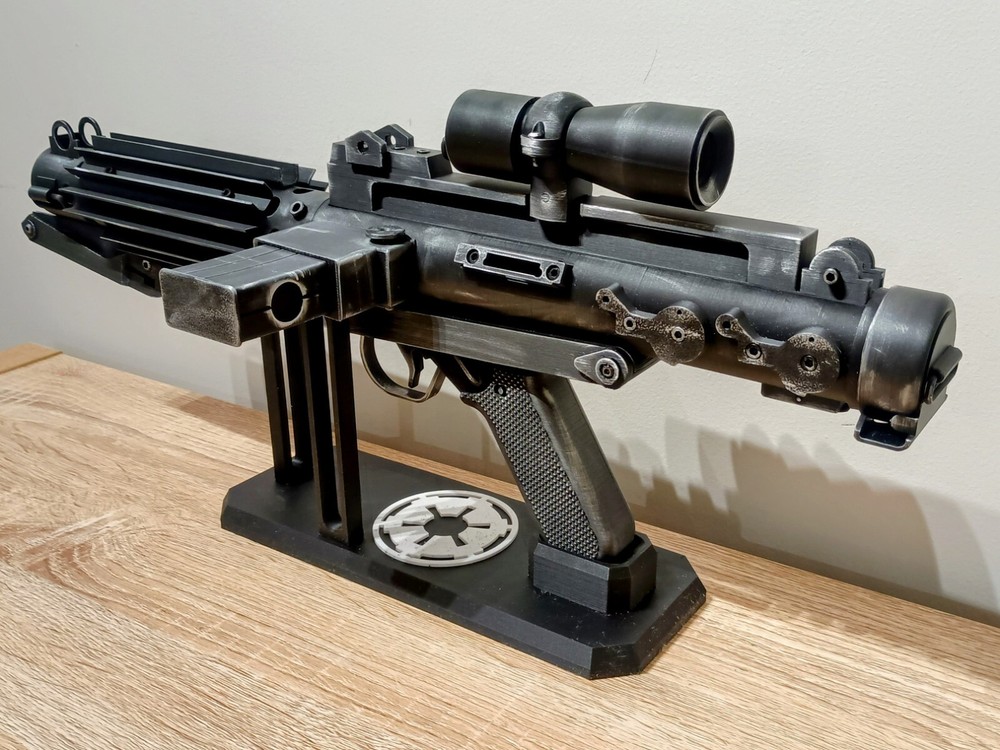 Star Wars ROTJ E-11 Blaster Prop Replica – Weathered with Display Stand