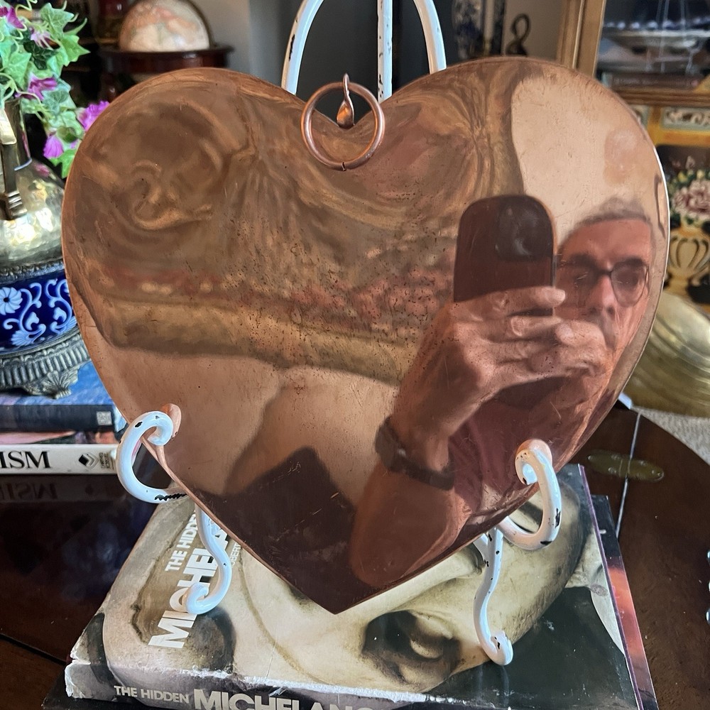Vtg Solid Copper heart shaped Baking pan. Tin Lined. 11” X 12” X 1”