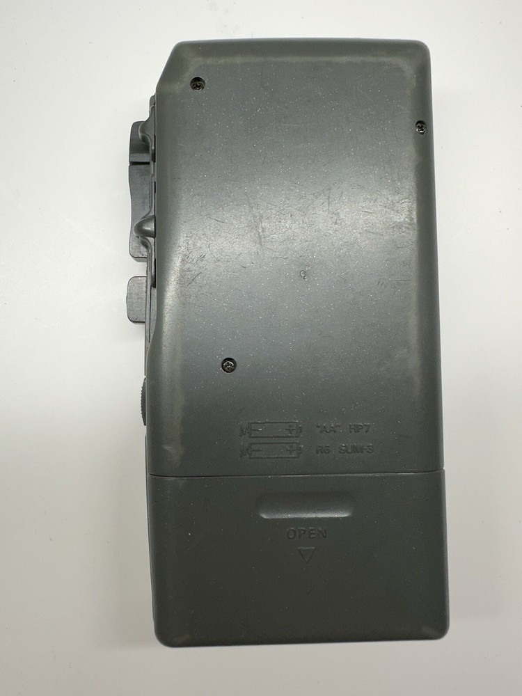 Dictaphone Microcassette Portable Recorder Voice Processor - Model 3223
