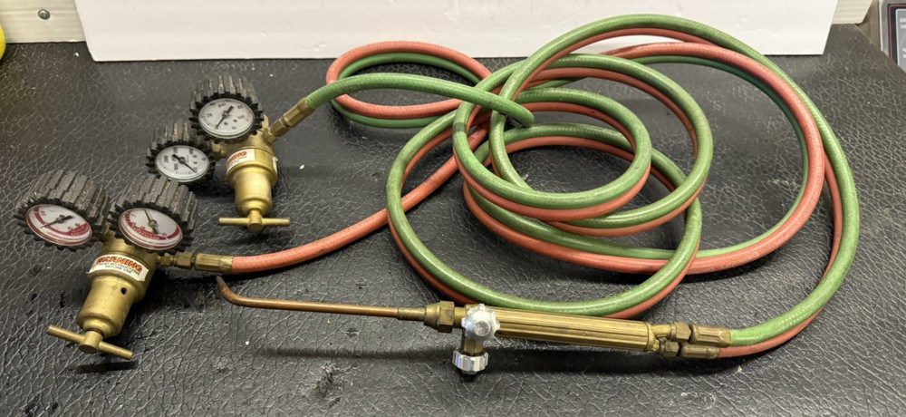UNIWELD TORCH KIT WITH REGULATORS HOSE A13