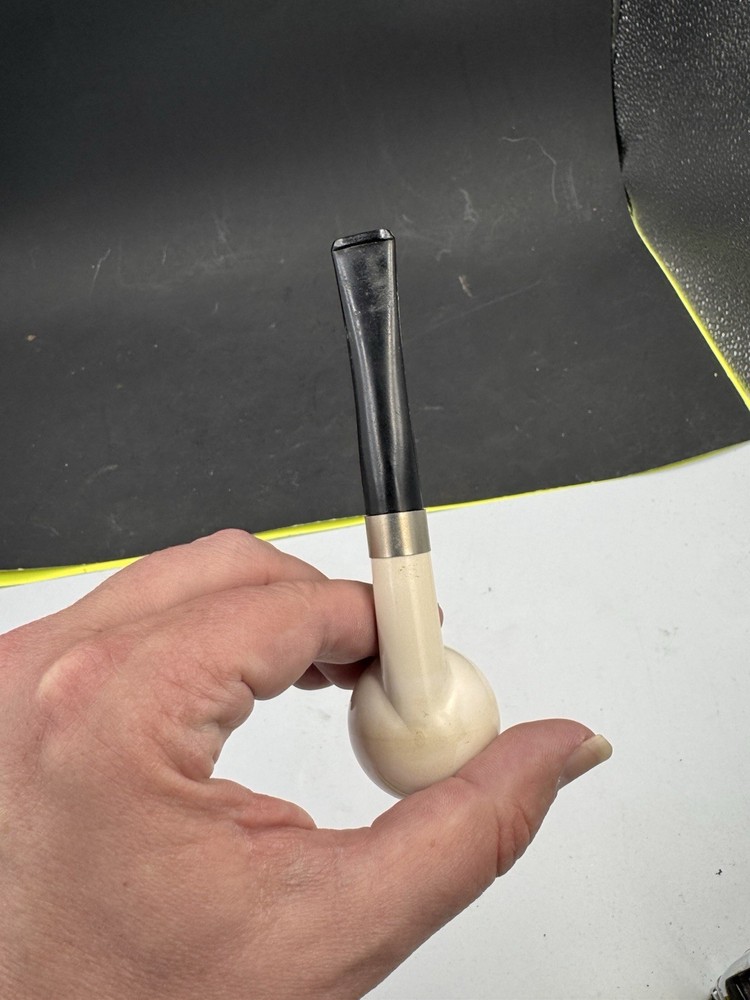White Briar Estate Tobacco Pipe