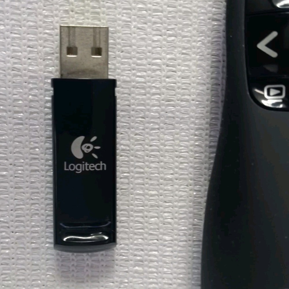 Logitech R400 Presenter Remote Control + Laser Pointer & Dongle (Tested & Works)