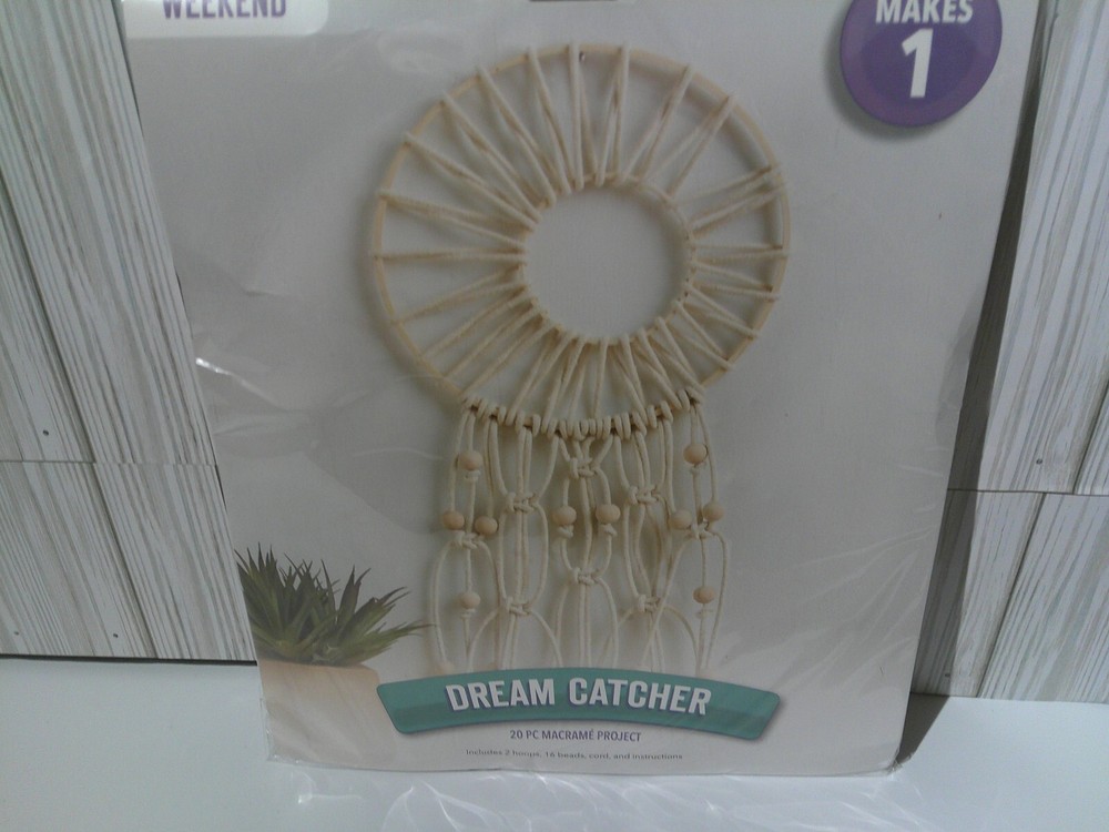 Leisure Arts Dream Catcher/20 Pc Macrame Project/Makes 1